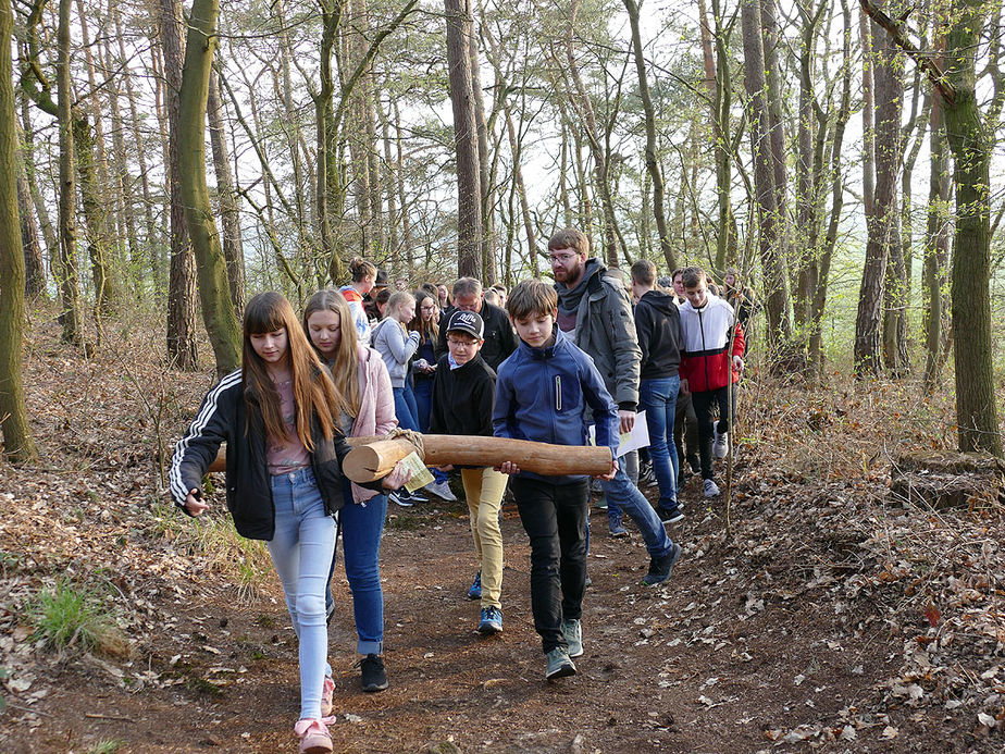 Ökumenischer Jugendkreuzweg in Naumburg (Foto: Karl-Franz Thiede)